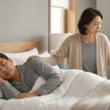 睡眠時無呼吸症候群の人を見つけたら起こすべき？家族がすべき正しい対応