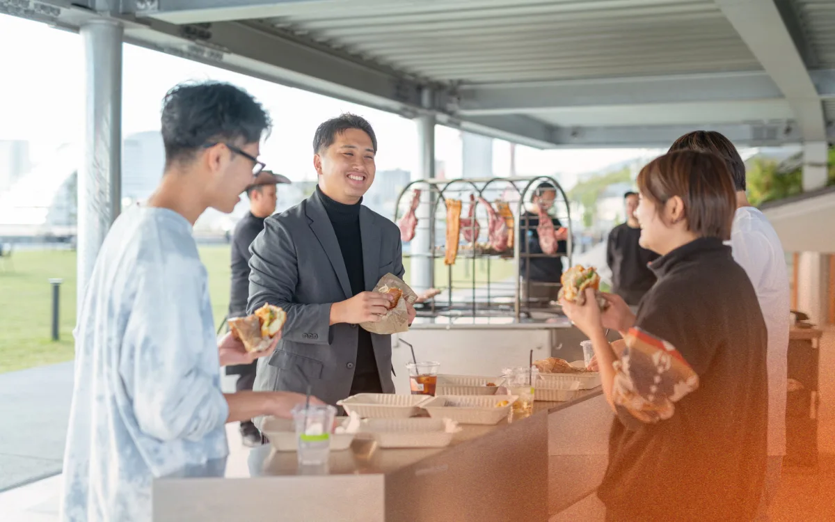 会場のテラス席（EN³ TOTTEI BBQ）